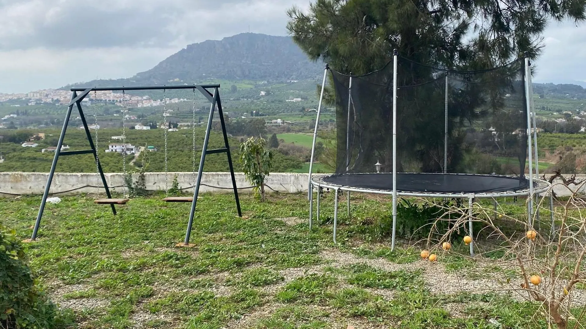 Casa Rural Grupos Grandes Fiestas Pista De Padel (Adults Only) Alora